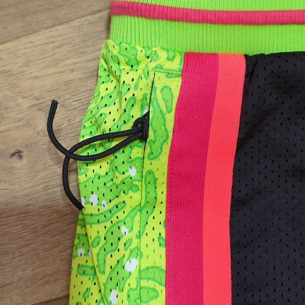 PUMA x RICK AND MORTY Men's Basketball Shorts M - Picture 5 of 8